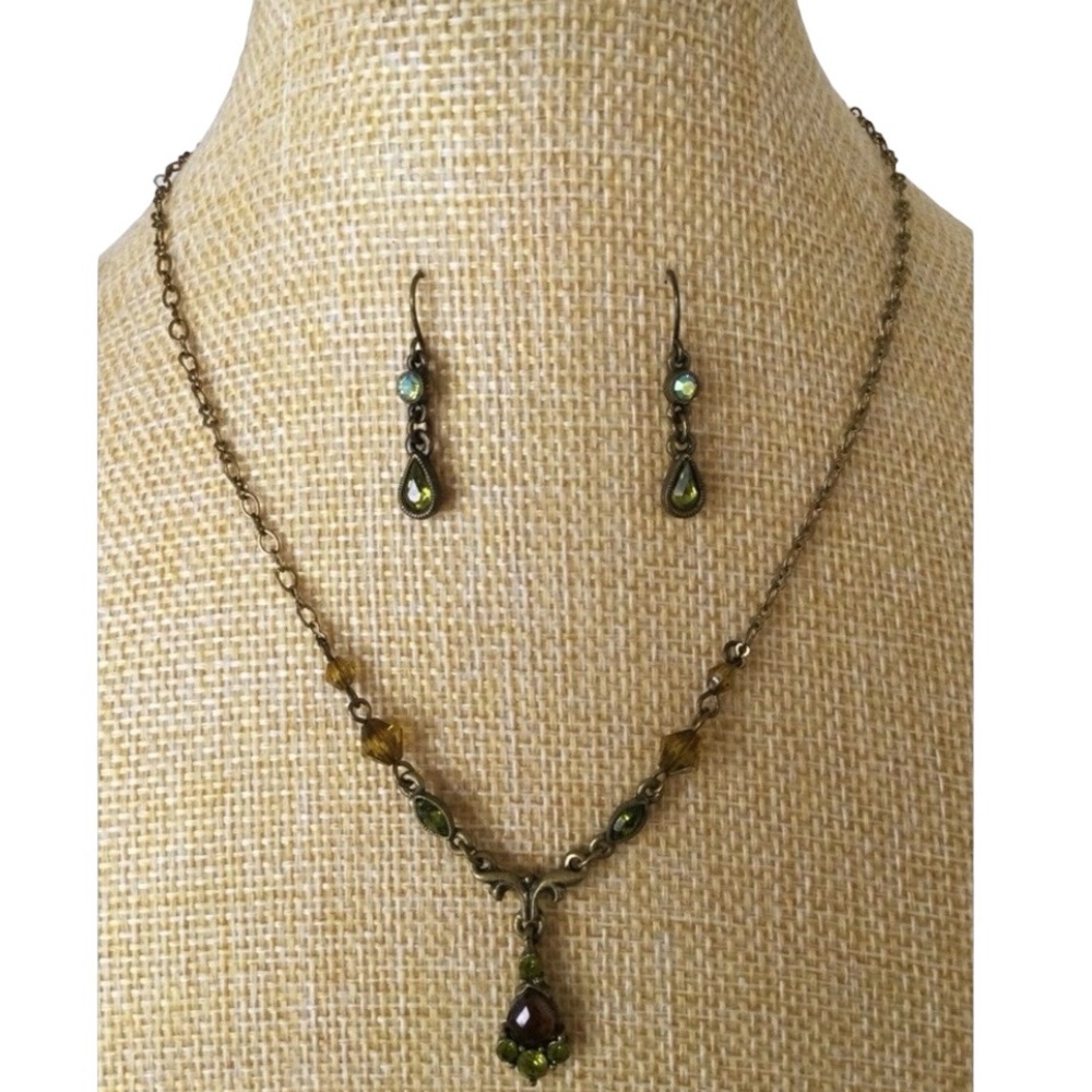 Vtg 1928 Brand Antiqued Gold-tone Green Amber Rhinestones Necklace Earrings Set - Picture 3 of 11